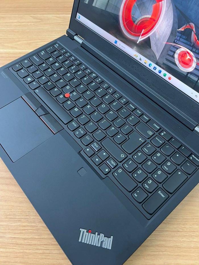Laptop Lenovo ThinkPad P15 G1 Core i7 Gen 10 - RAM 32GB - SSD 1TB - 15 inch - Quadro T1000 4GB - WorkStation - WIN 11 PRO - foto 2
