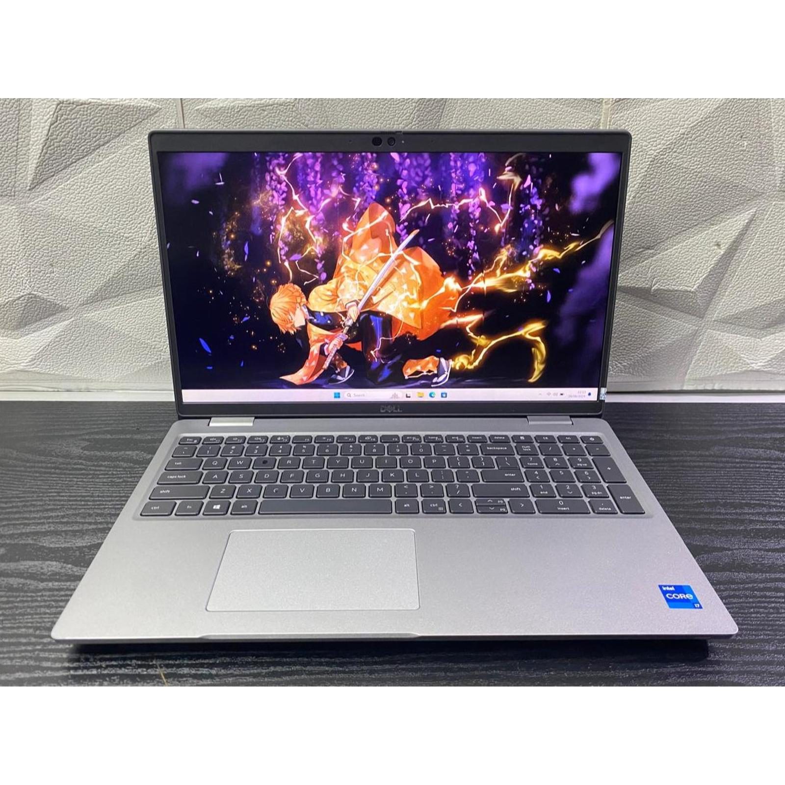 Laptop Dell Latitude 3560 Core i7 Gen 11 - RAM 32GB - SSD 1TB - 15 inch - Quadro T500 2GB - WIN 11 PRO