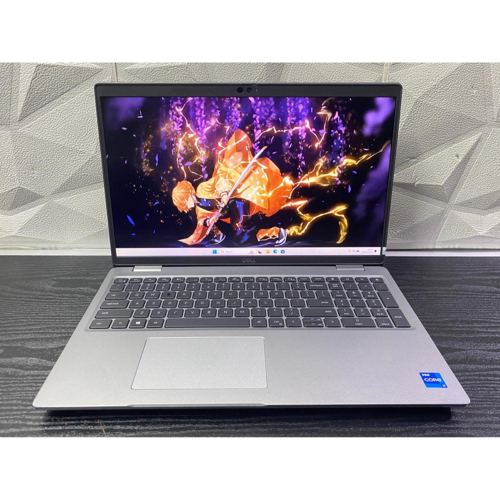 Laptop Dell Latitude 3560 Core i7 Gen 11 - RAM 32GB - SSD 1TB - 15 inch - Quadro T500 2GB - WIN 11 PRO